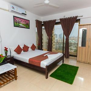 Aristo Room, Apartment - Homestay Near Kokilaben Dhirubai Ambani Hospital For Family Only,